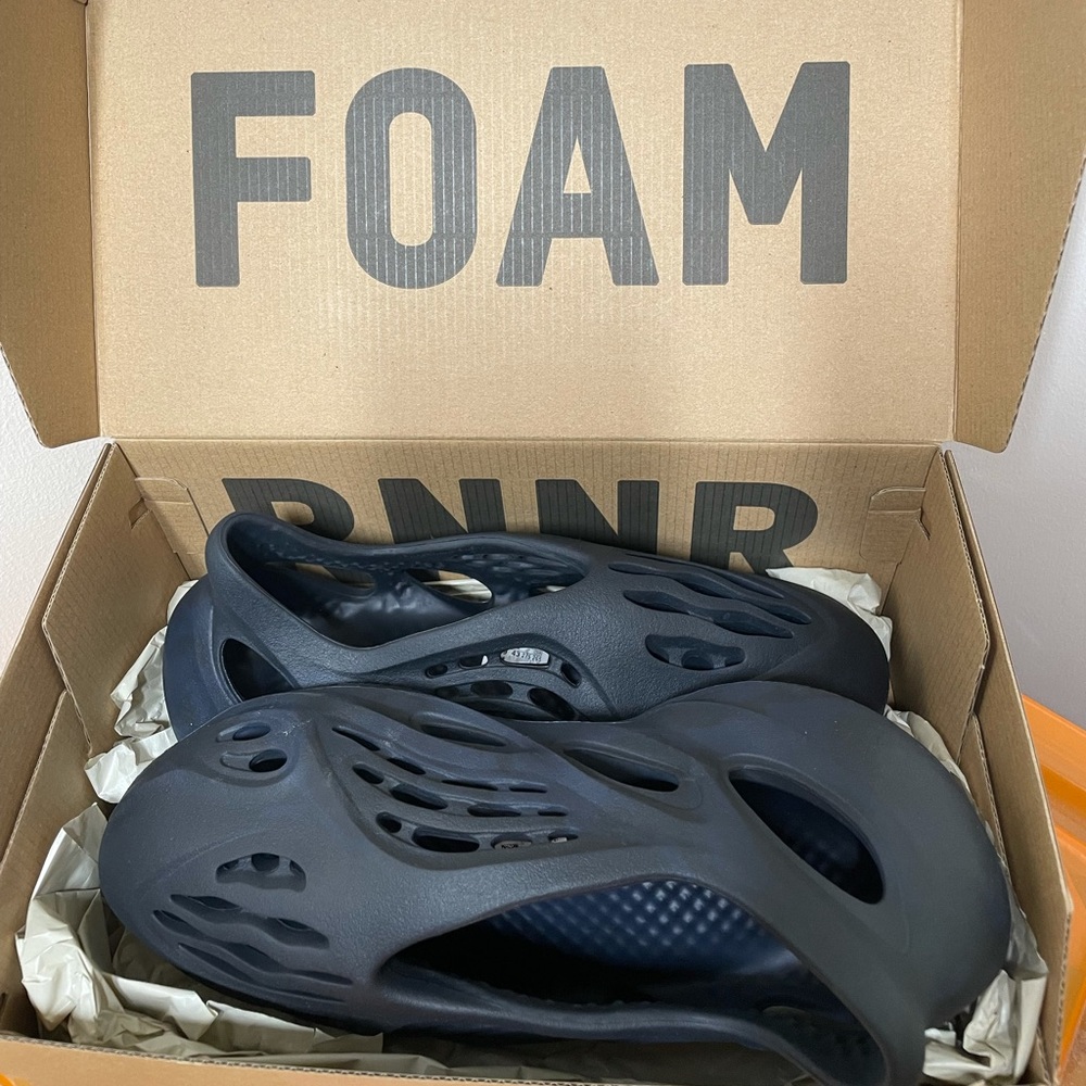 Yeezy foams, mineral blue, Size 9 men, worn once…